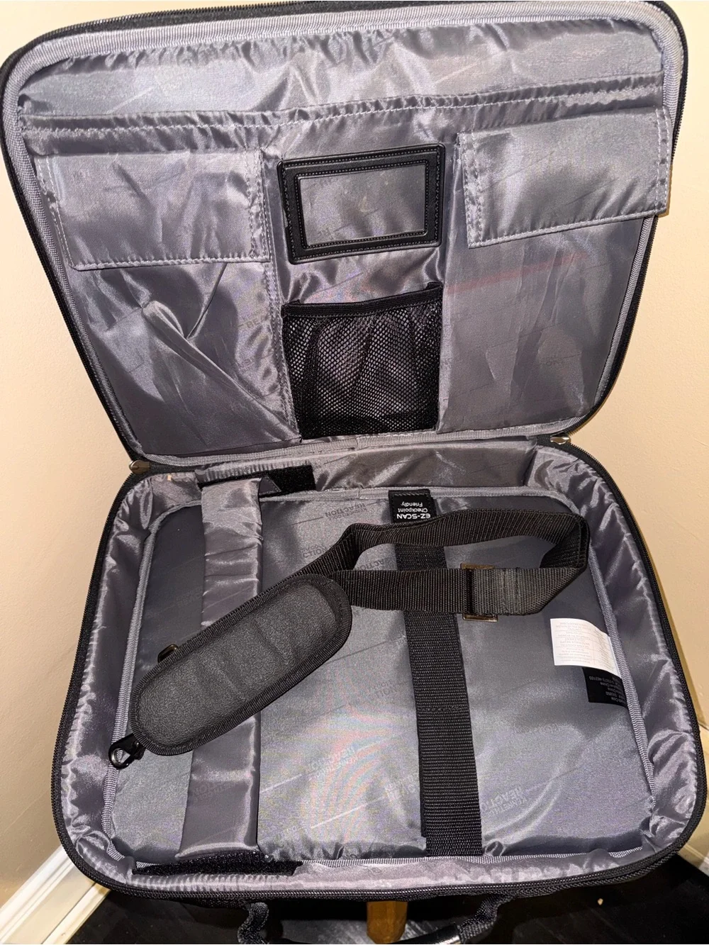 Kenneth Cole Black Laptop Briefcase